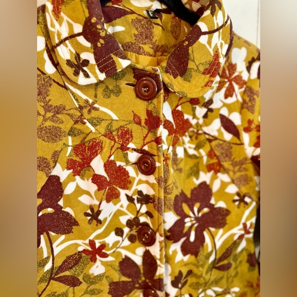 AMBITION Fall Gold Floral Button-Up Coat, Size S - Picture 3 of 12